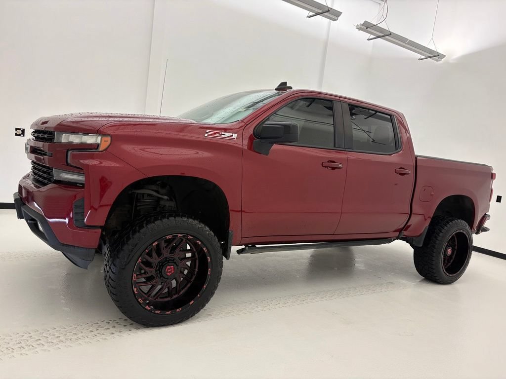 Used 2020 CAJUN RED TINTCOAT Chevrolet RST image 16