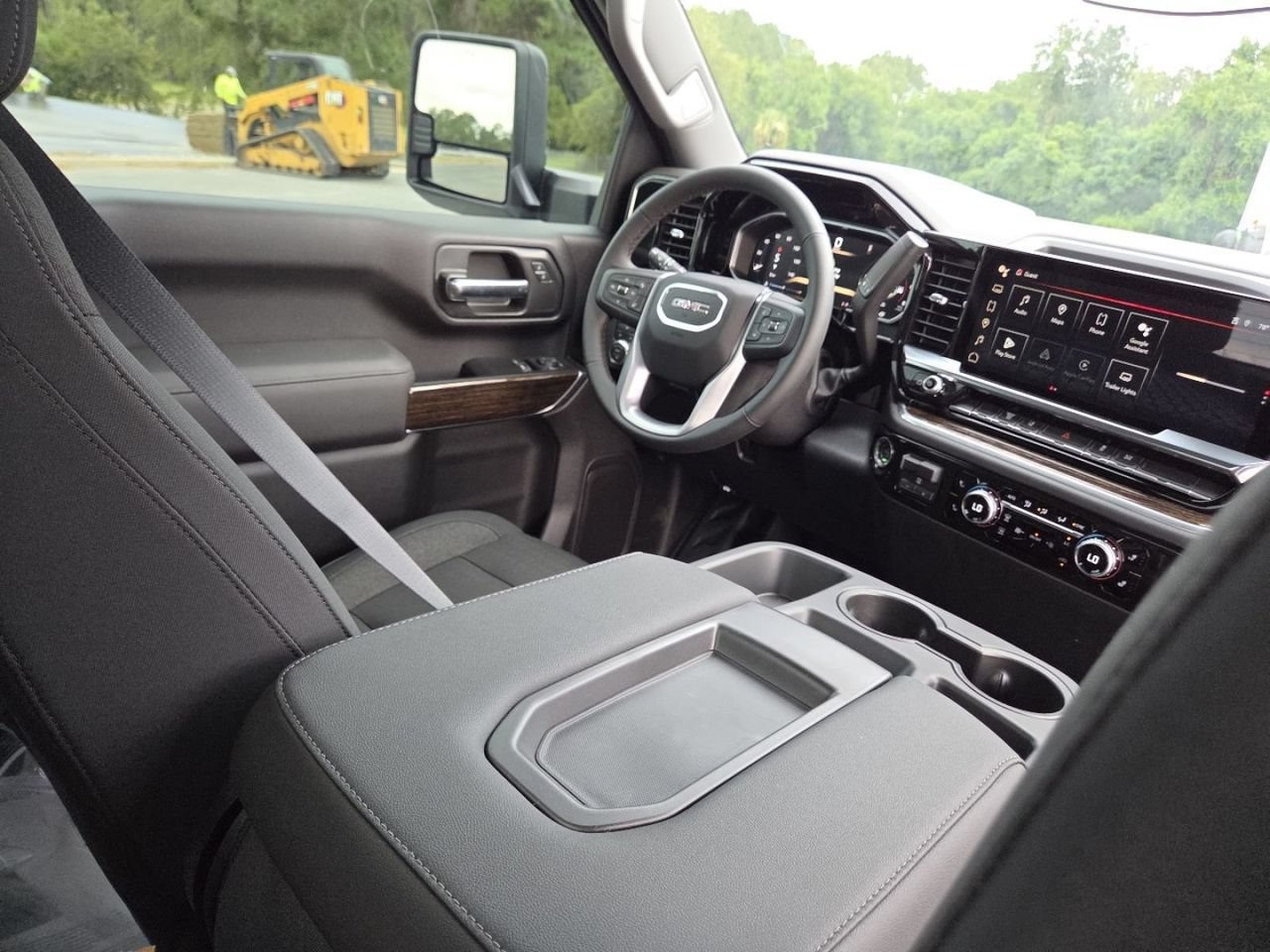 New 2026 Summit White GMC SLE image 19