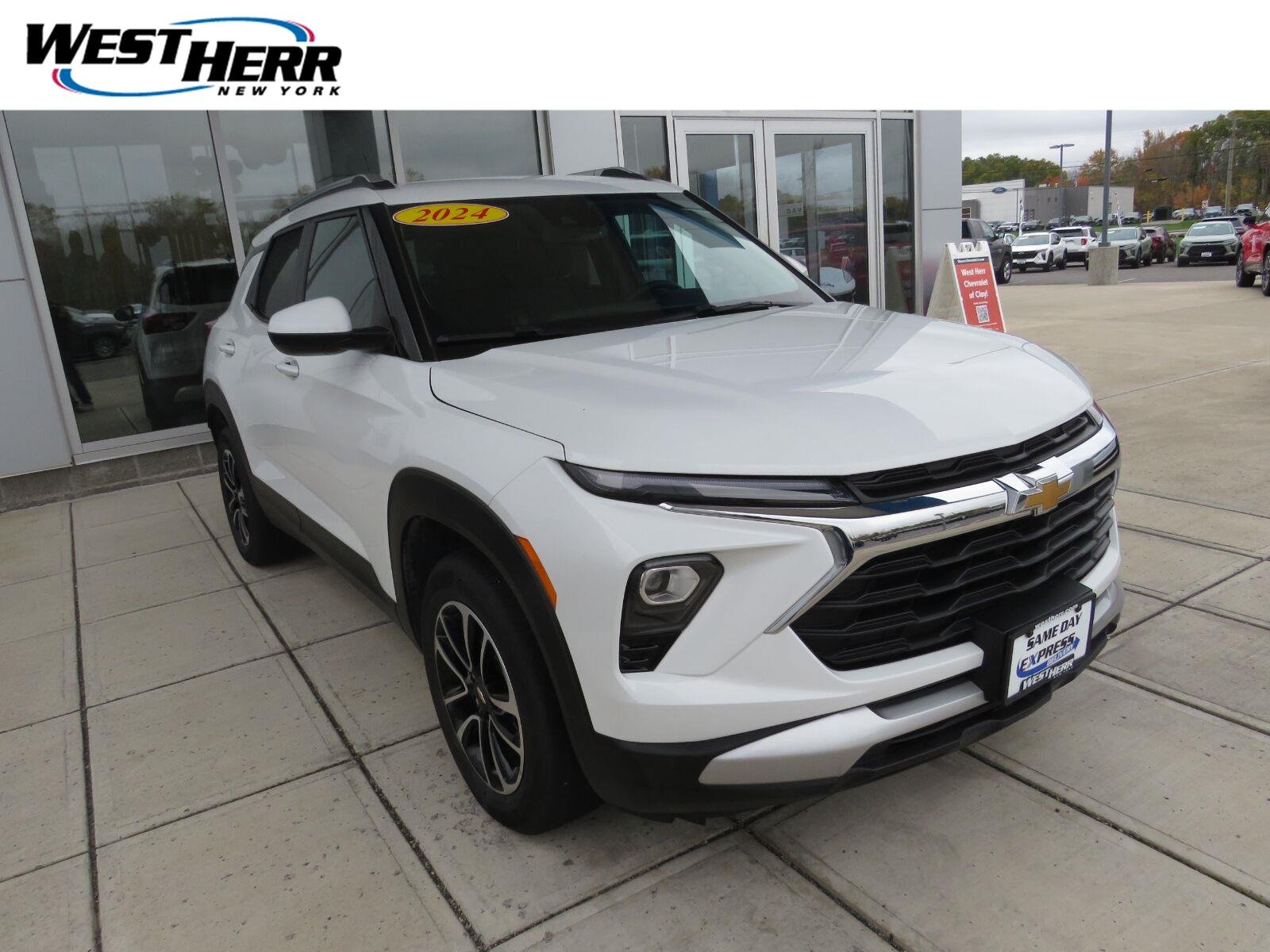 Used 2024 Summit White Chevrolet LT image 1