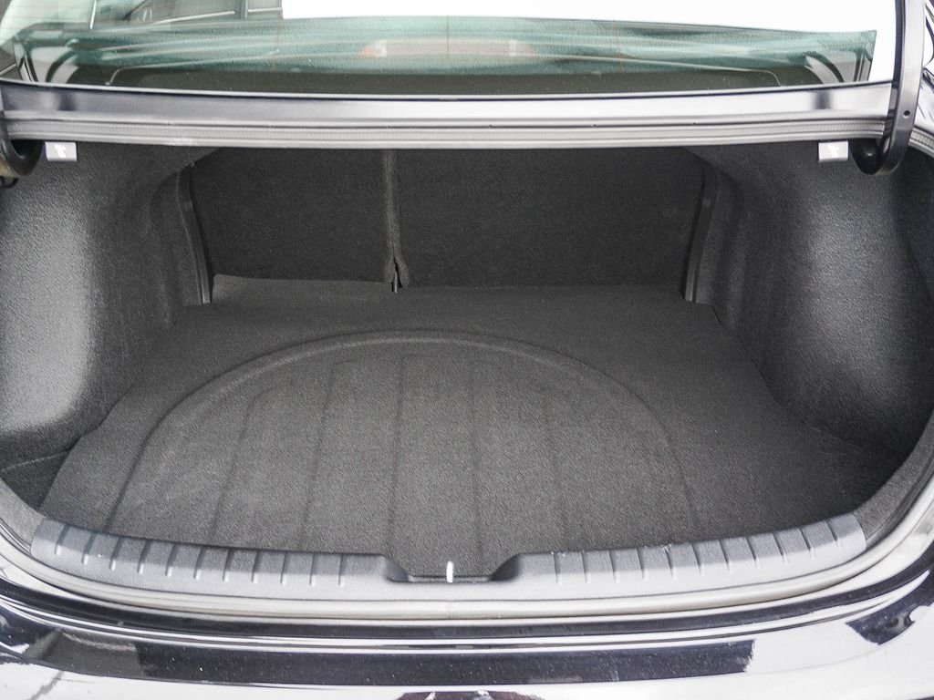 Used 2024 Black Kia LXS image 25