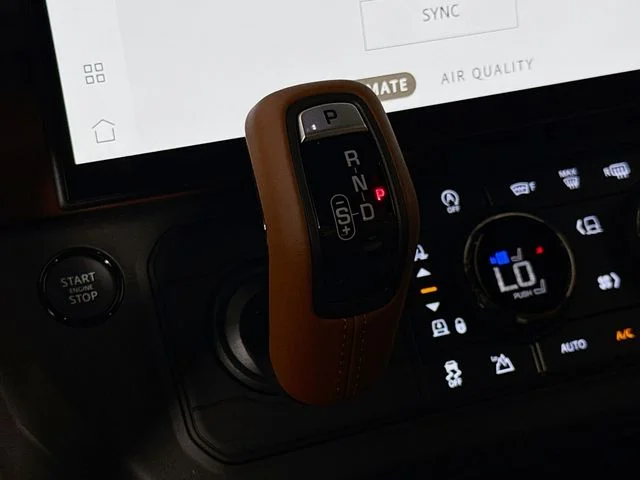 New 2026 Charente Grey Land Rover  OCTA image 19