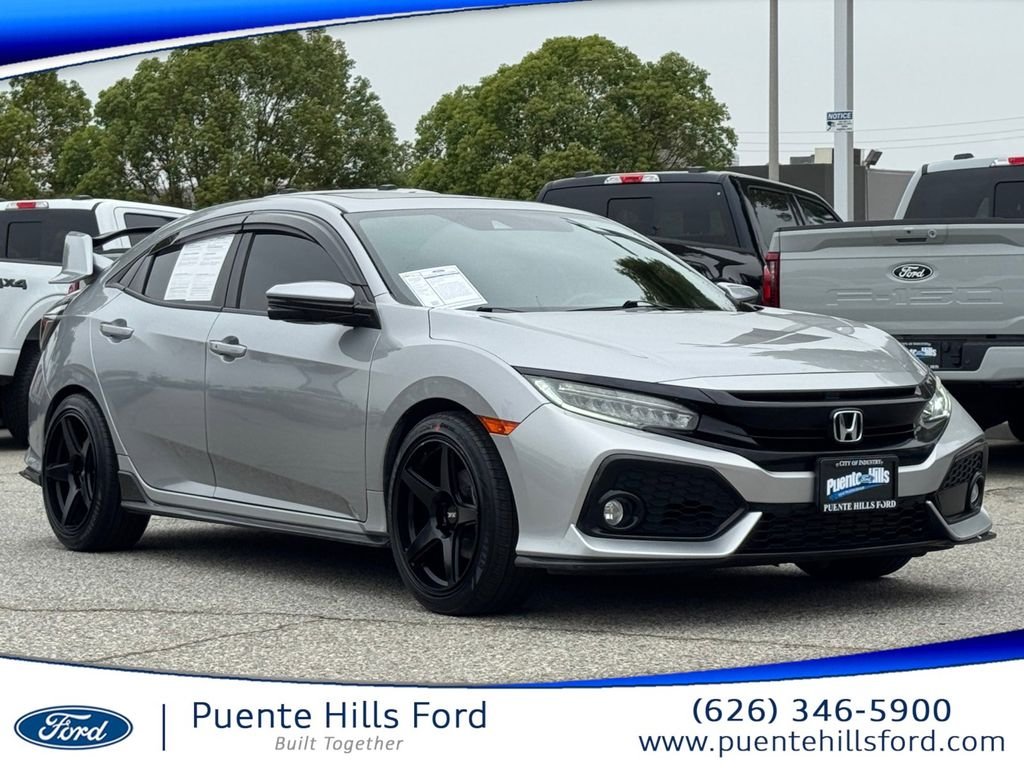 2018 Honda Civic Sport Touring CVT's photo