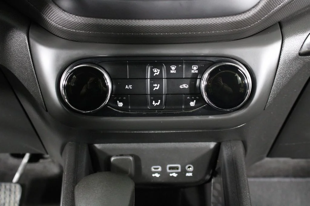 Used 2022 Blue Glow Metallic Chevrolet LT image 25