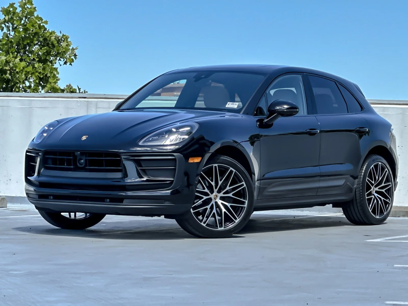 2023 Porsche Macan Base
