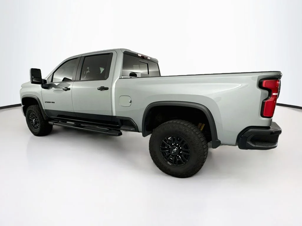 Used 2026 Gray Chevrolet ZR2 image 33