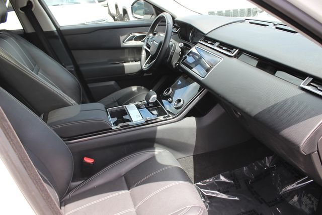 Used 2022 White Land Rover S image 32