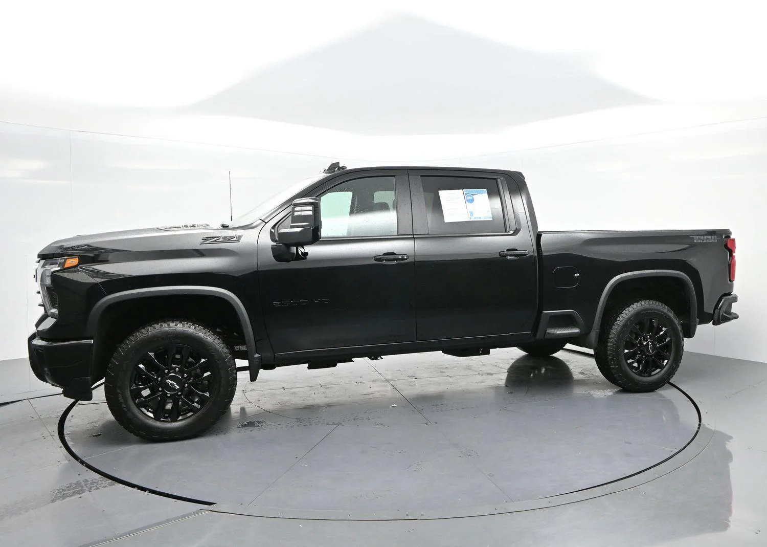 Used 2026 Black Chevrolet LT image 4