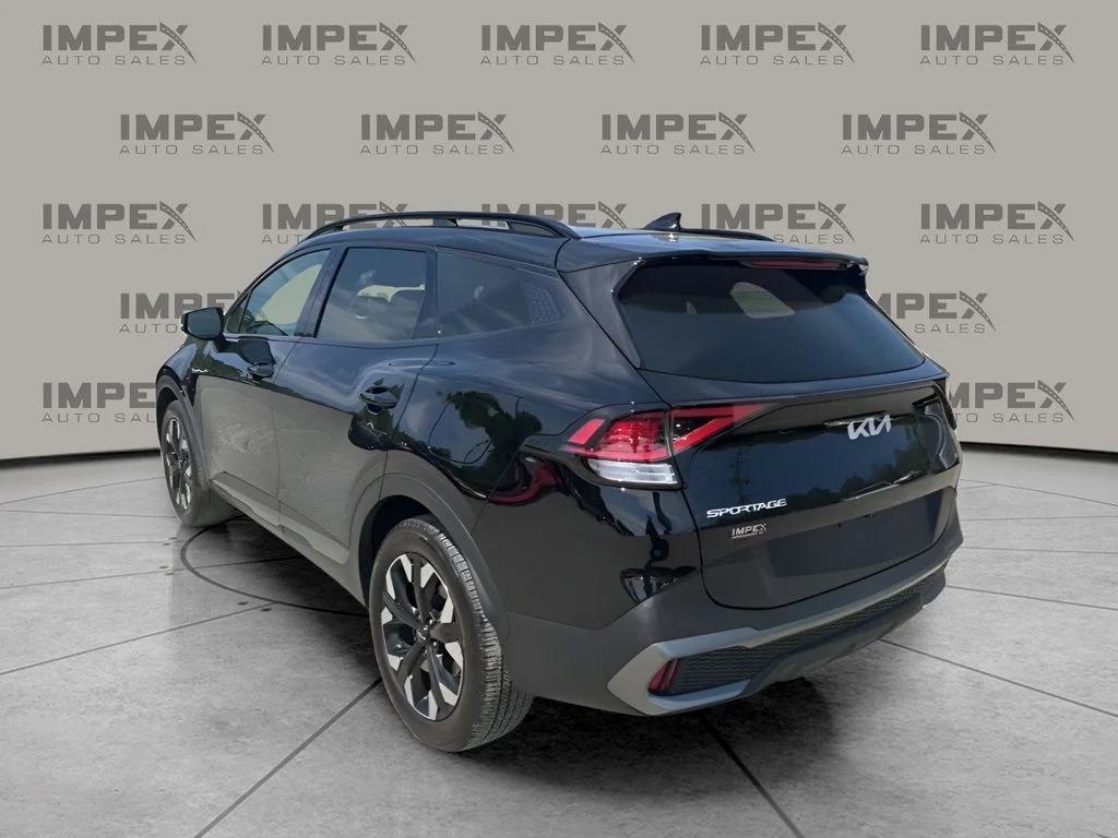 Used 2023 Black Kia X-Line image 3
