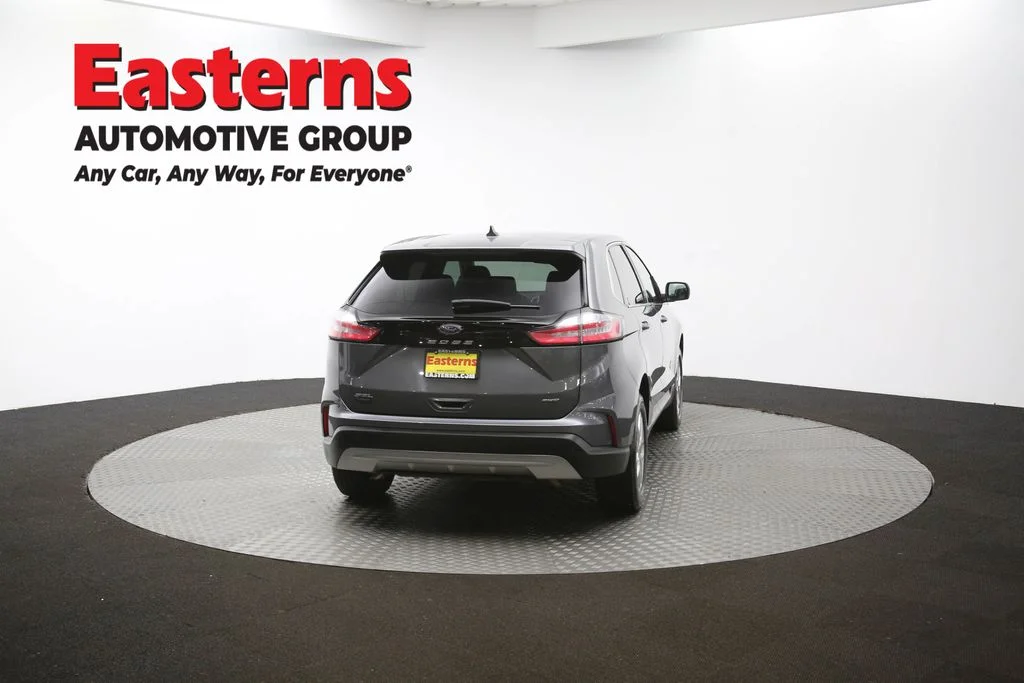 Used 2024 Gray Ford SEL image 36