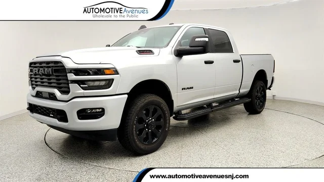 2026 Ram 2500 Big Horn 4x4 Crew Cab 6'4'' Box Night Edition w/ Level 1+ Group