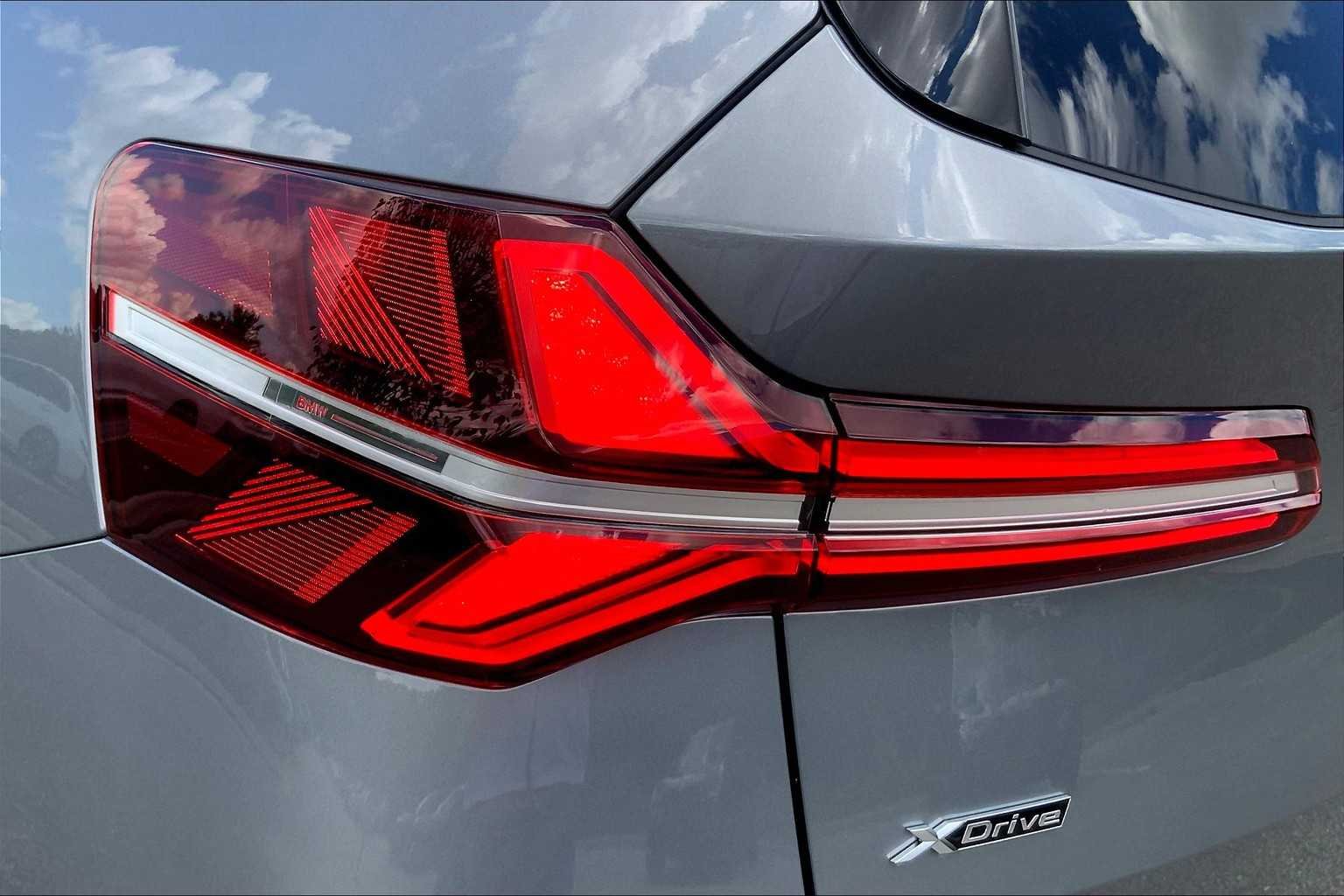 Used 2026 Skyscraper Grey Metallic BMW 30 xDrive image 14