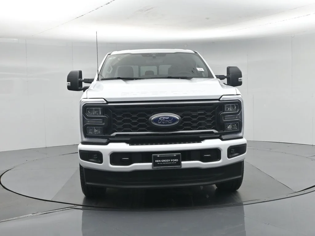New 2026 Oxford White Ford XL image 21