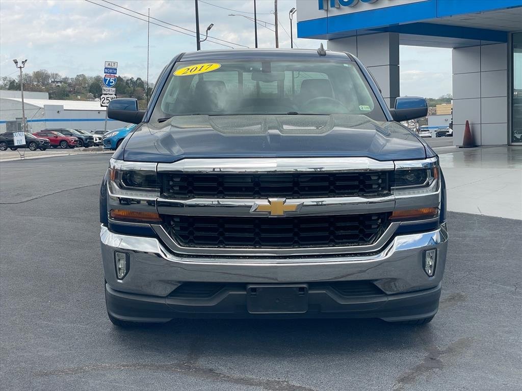 Used 2017 Chevrolet Silverado 1500 LT with VIN 3GCPCREC4HG241063 for sale in Clinton, TN