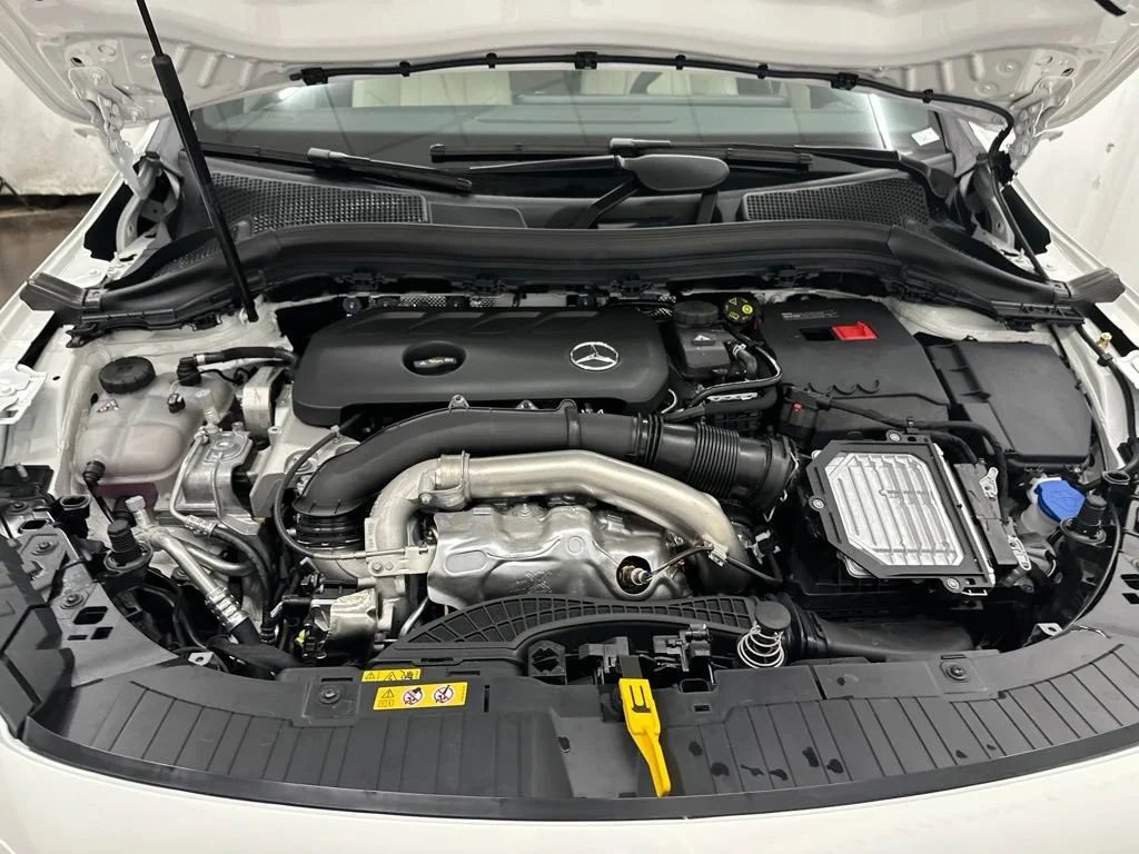 New 2026 White Mercedes-Benz GLA 250 image 12