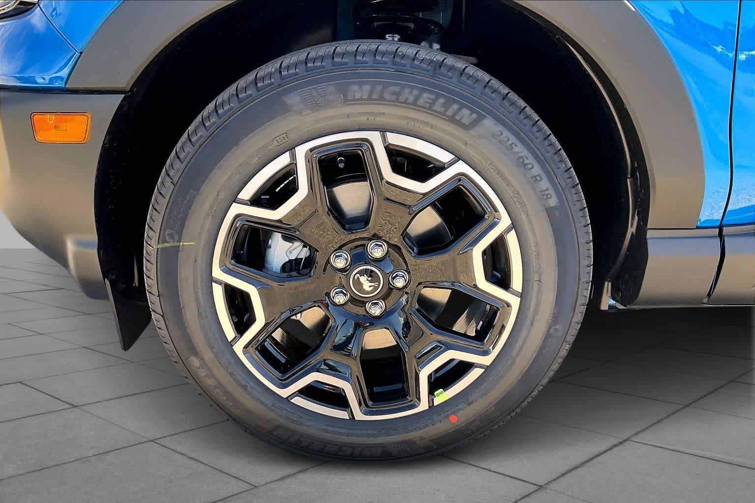 New 2026 Velocity Blue Metallic Ford Outer Banks® image 11