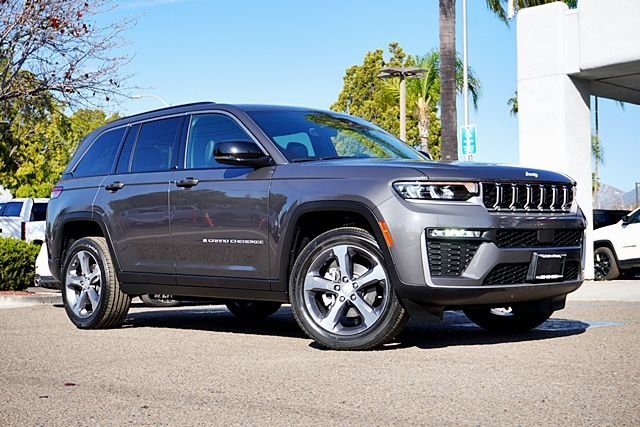 New 2026 Baltic Gray Metallic Clear-Coat Exterior Paint Jeep Limited image 2