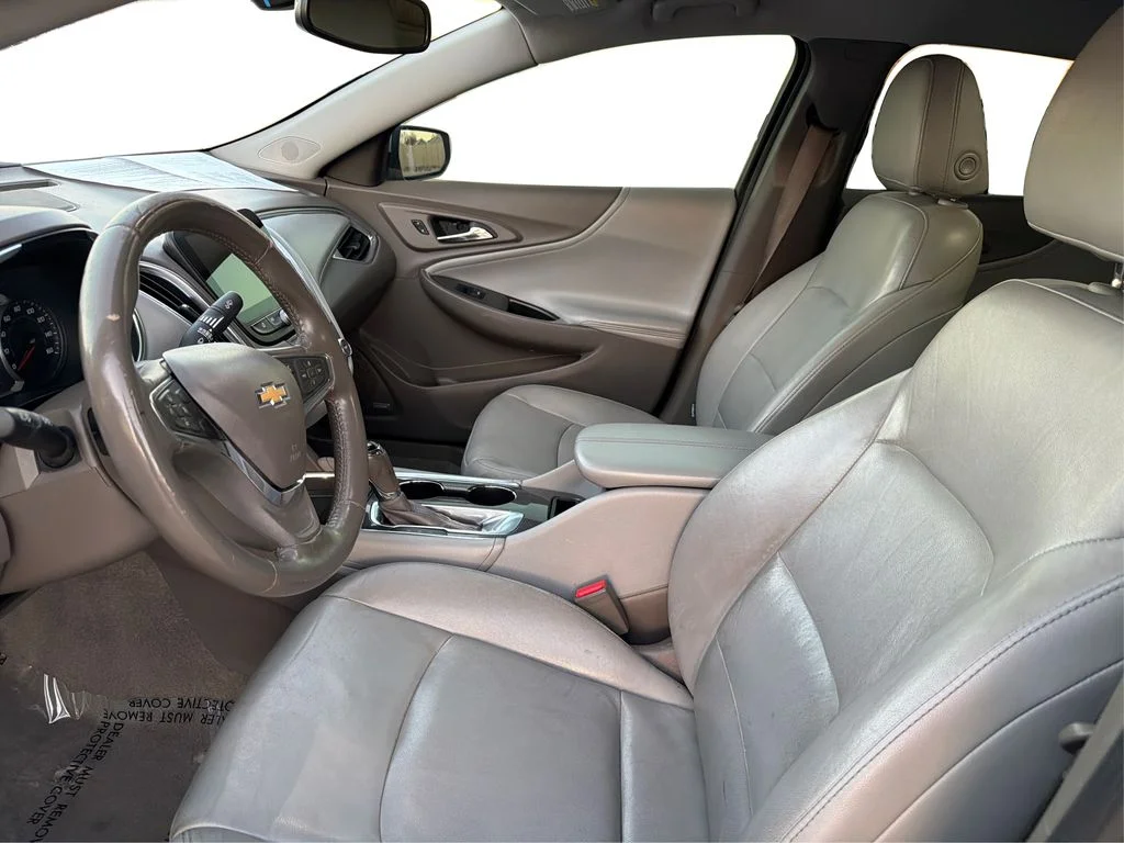 Used 2016 Silver Ice Metallic Chevrolet LT image 10