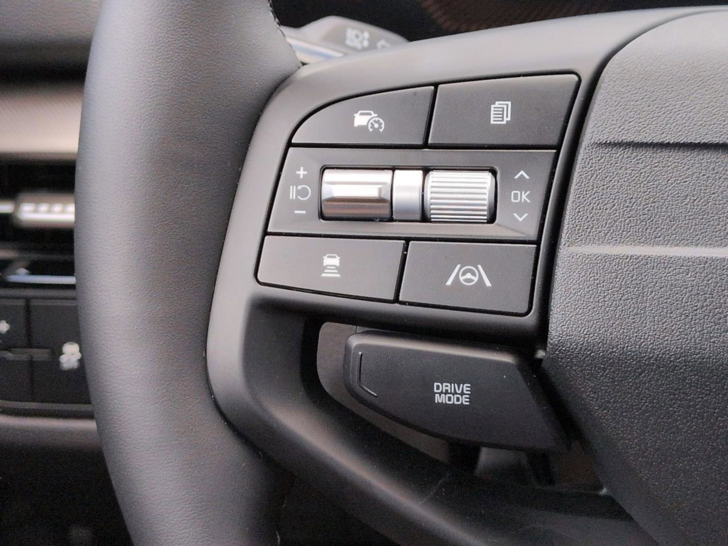 New 2026 Glacial White Kia LX image 26
