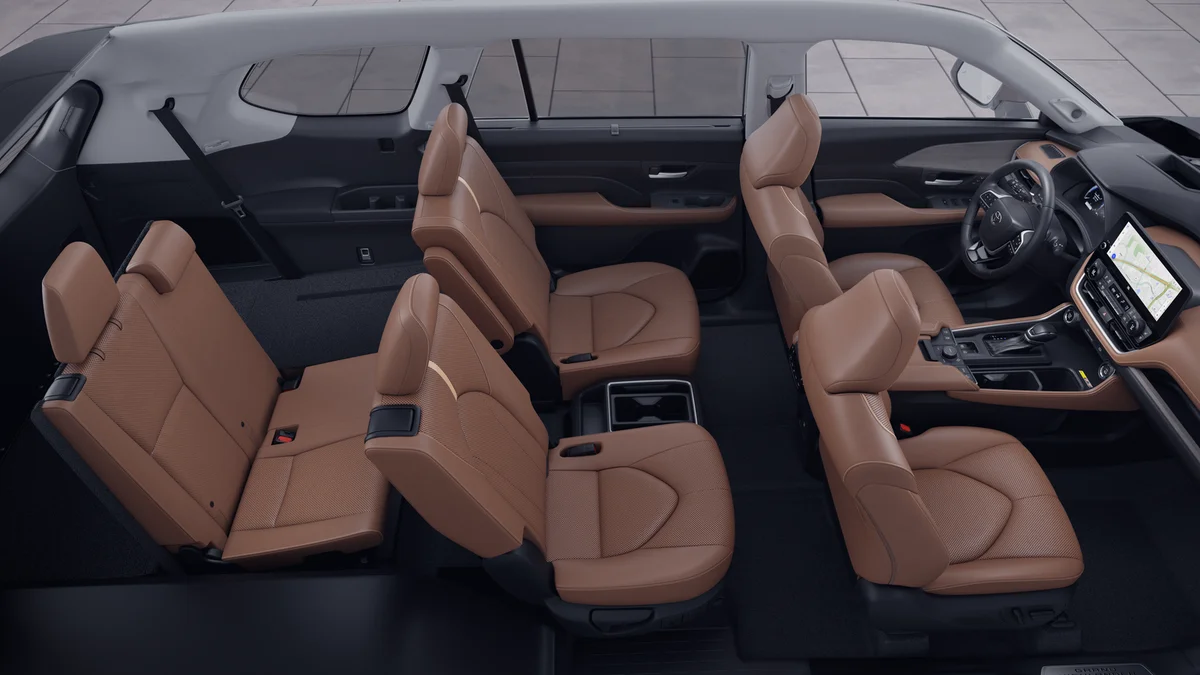 New 2026 Wind Chill Pearl Toyota Platinum image 19