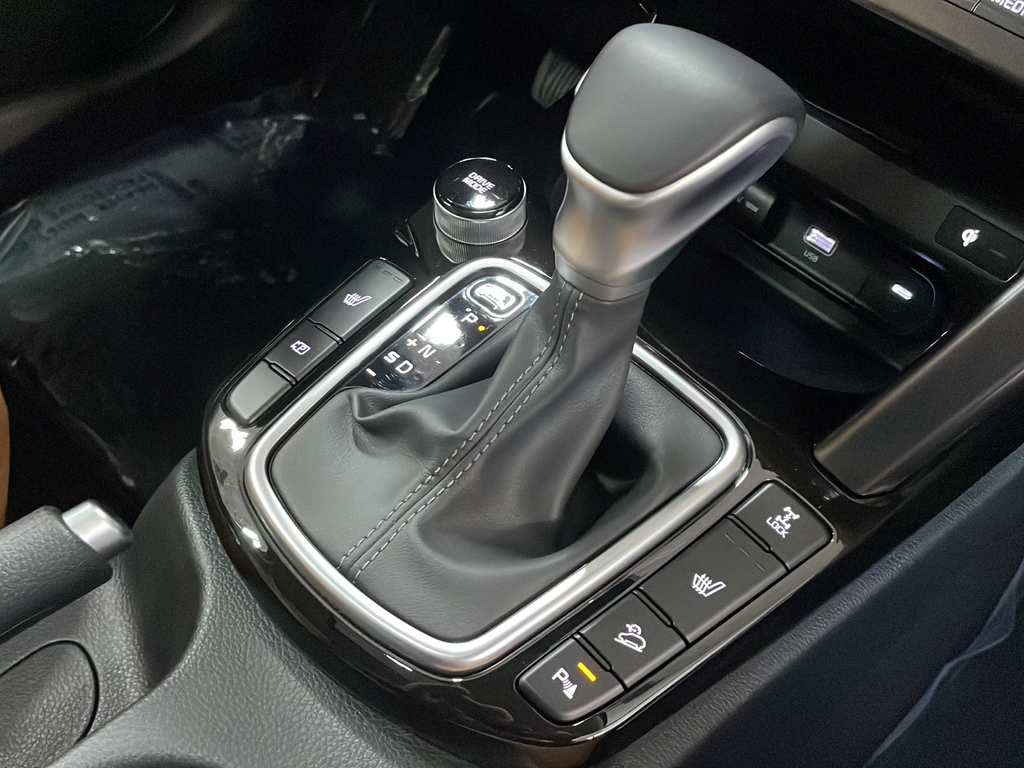 Used 2026 Black Kia EX image 37