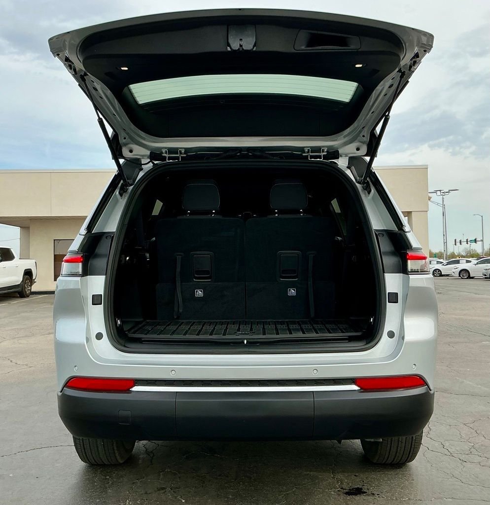 2025 Jeep Grand Cherokee L Laredo - Photo 17