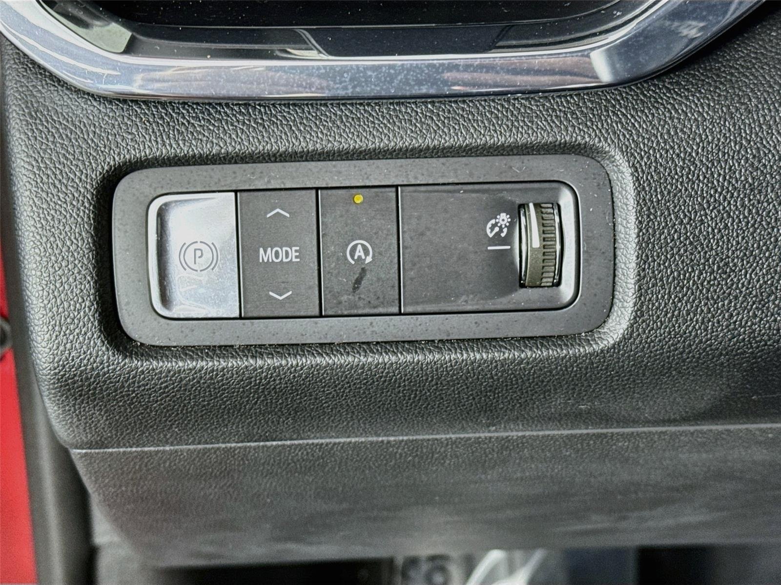 Used 2025 Volcanic Red Tintcoat GMC Denali image 10