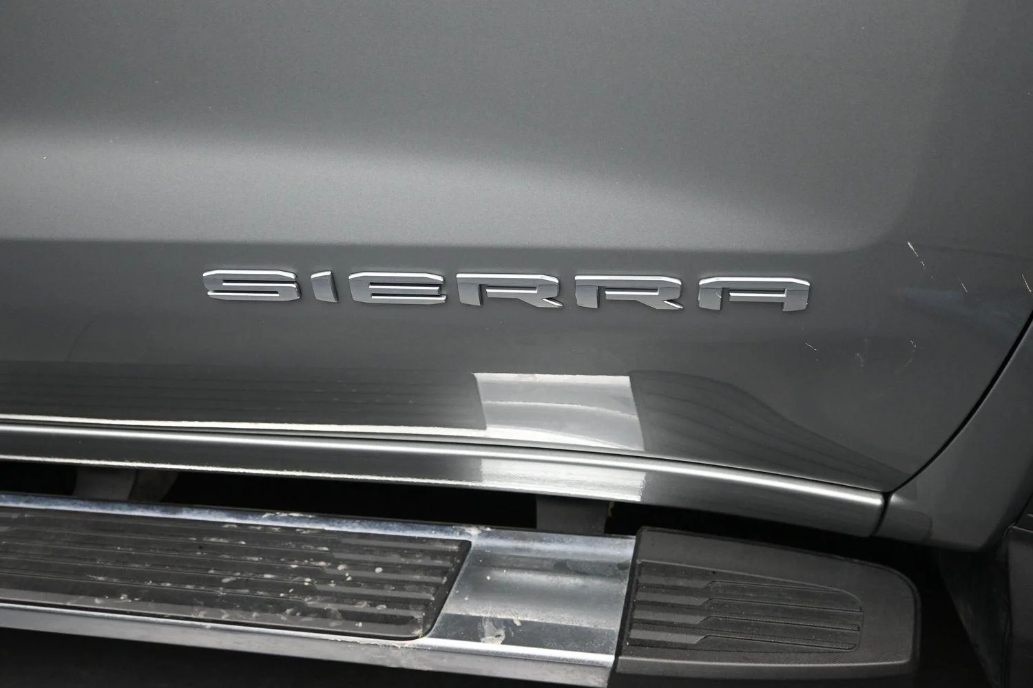 Used 2023 SILVER                    GMC  image 7