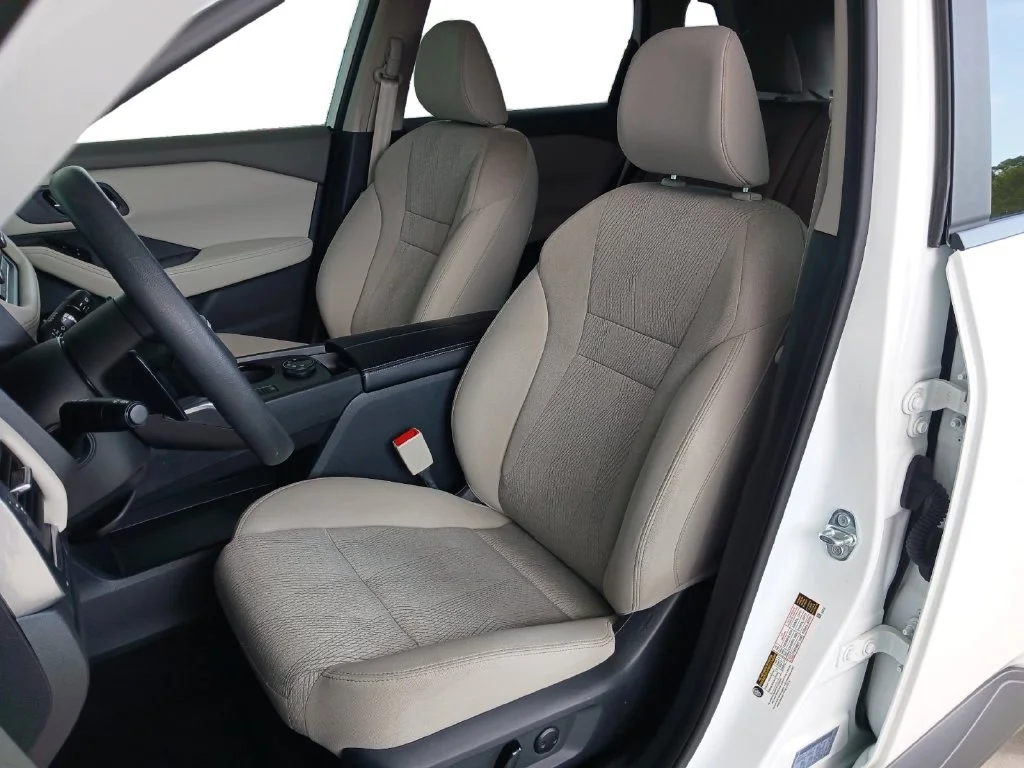 Used 2024 White Nissan SV image 26