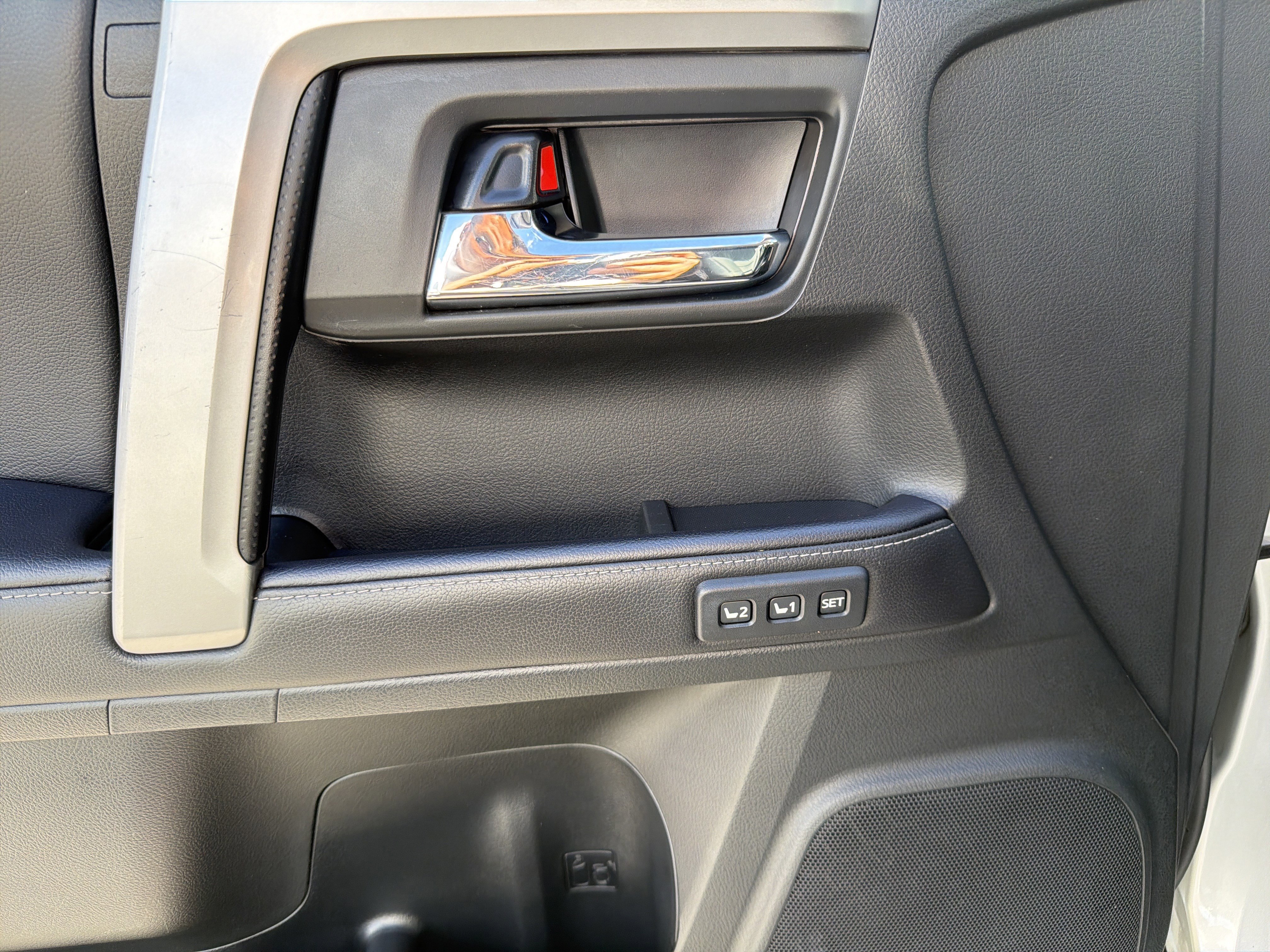 2022 Toyota 4Runner Limited - Photo 22