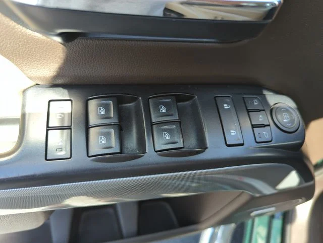 Used 2015 Green Chevrolet LTZ image 31