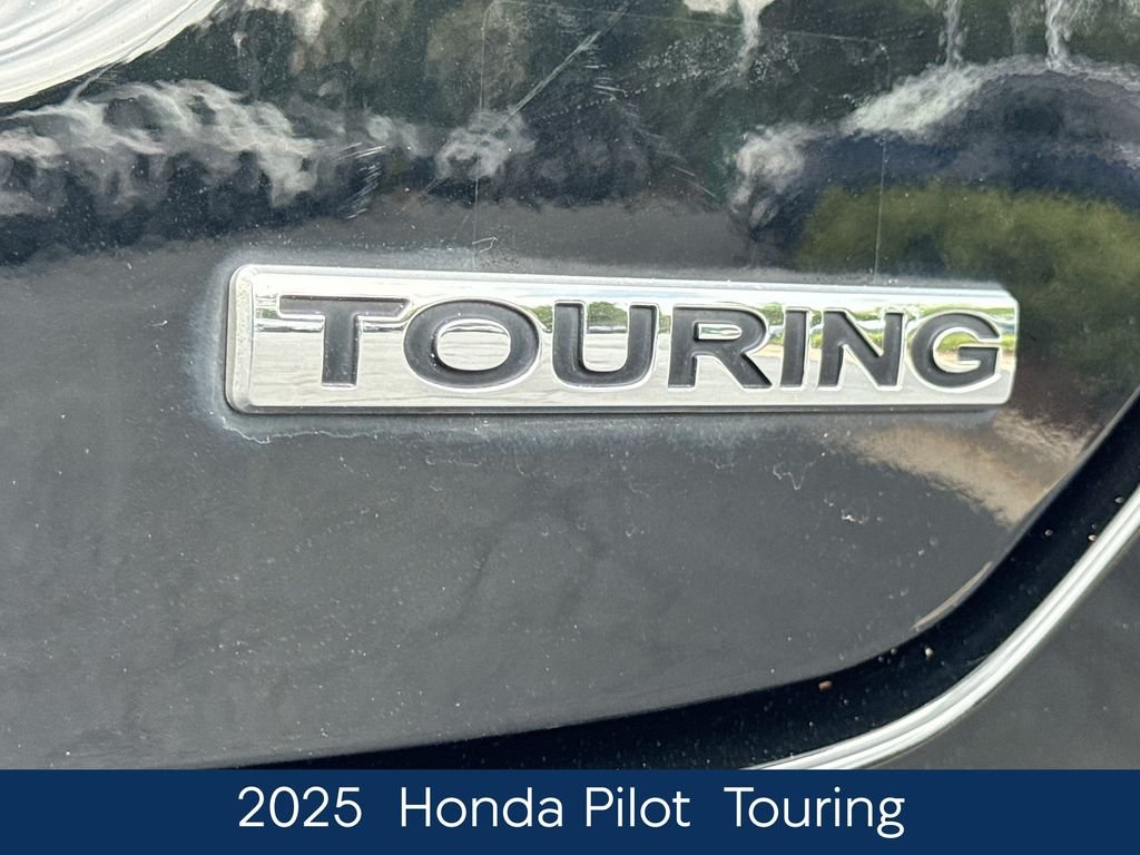 Used 2025  Honda Touring image 10