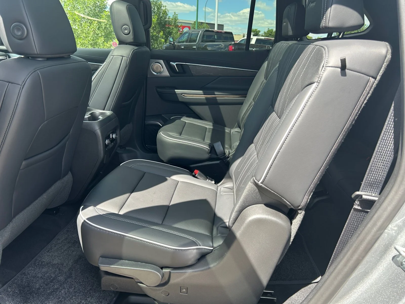 New 2026 Moonstone Grey Metallic Buick Avenir AWD image 19