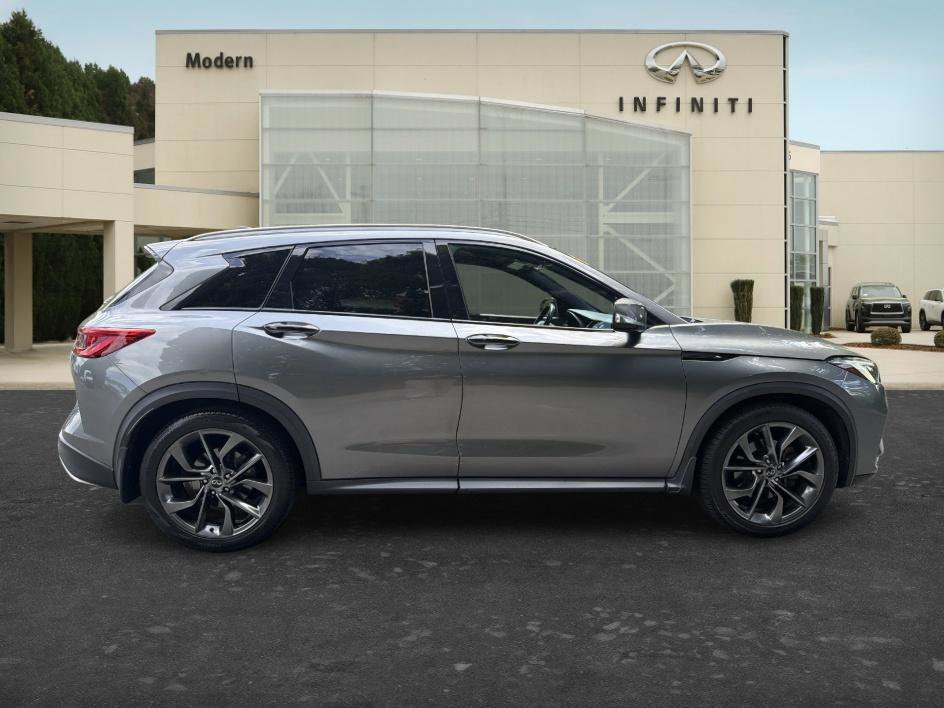 Used 2019 Graphite Shadow INFINITI ESSENTIAL image 5