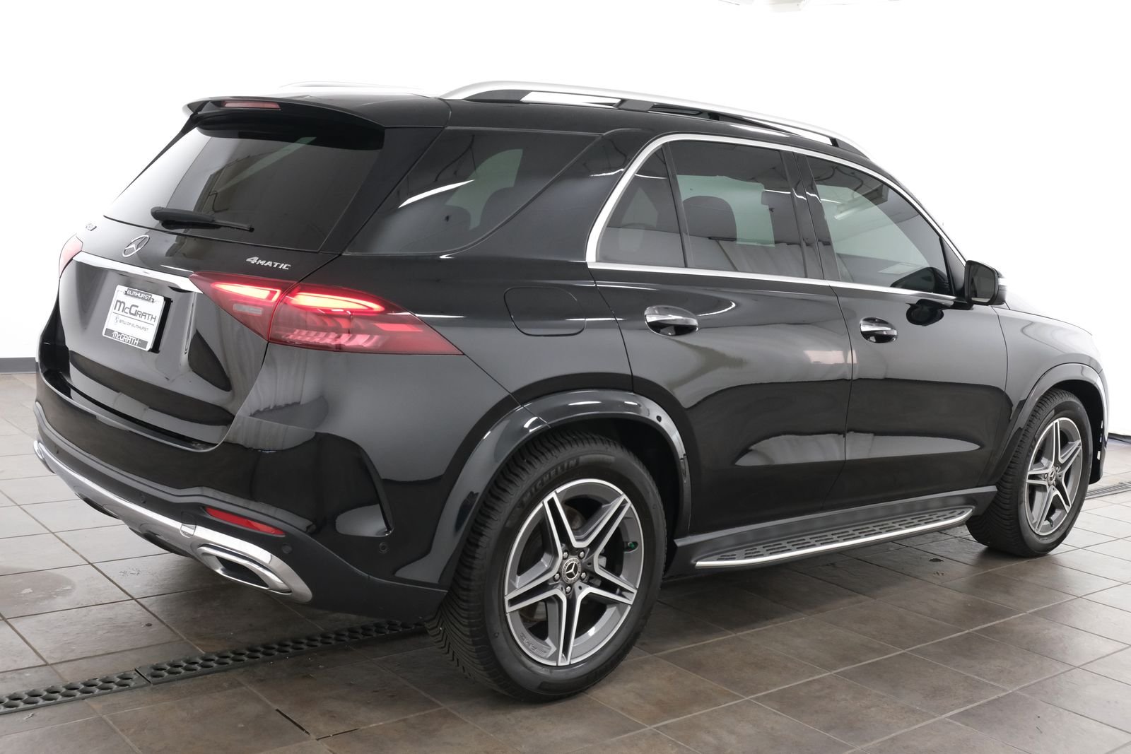 Used 2024 Obsidian Black Metallic Mercedes-Benz GLE 450 image 5
