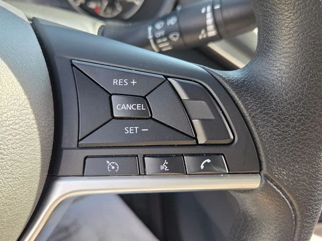 Used 2022 Black Nissan 2.5 SV image 22