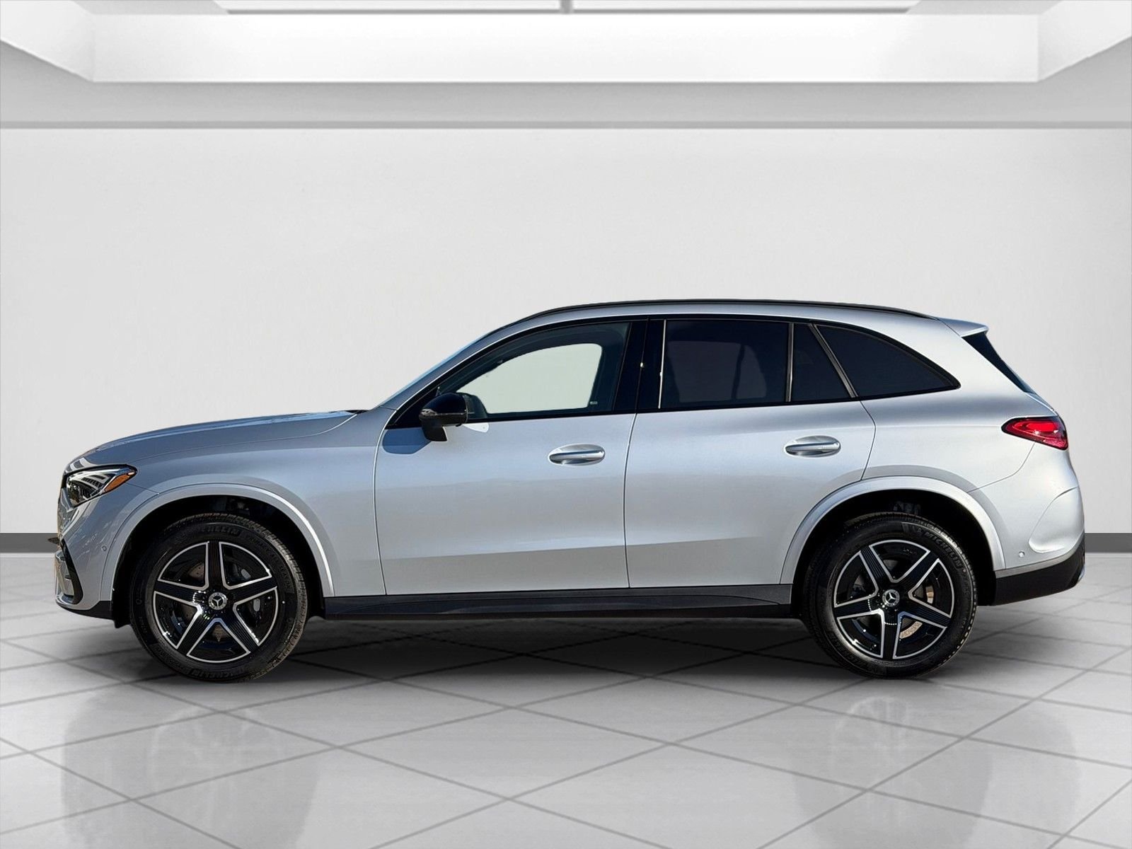 New 2026 Black Mercedes-Benz GLC 300 image 5