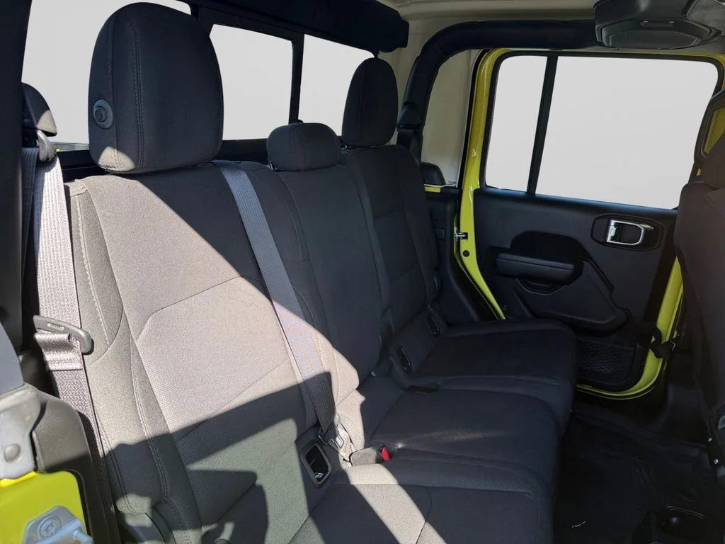 2023 Jeep Gladiator WILLYS - Photo 18
