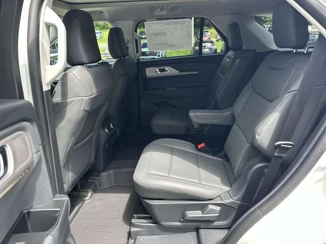 New 2026 Star White Metallic Tri-Coat Ford Active image 27