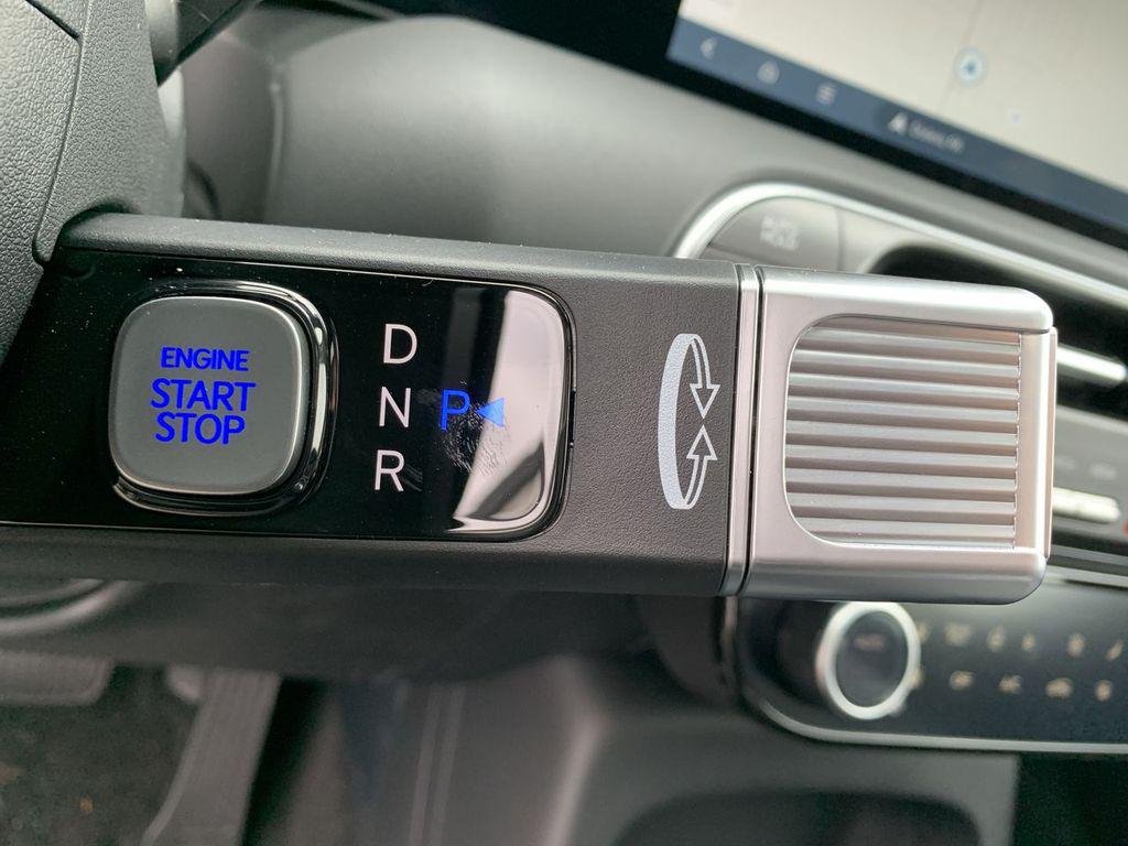 New 2026 White Hyundai SEL Premium 7P image 21