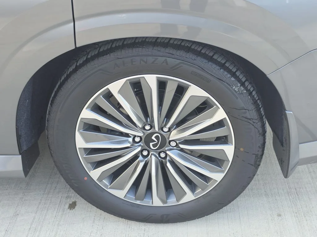 New 2027 DYNAMIC METAL INFINITI Luxe 2WD image 8