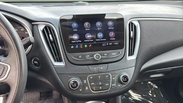 Used 2025 Black Chevrolet LT image 25