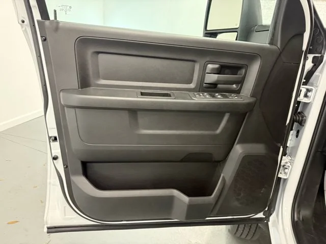 New 2026 Bright White Clear-Coat Exterior Paint RAM Tradesman image 11