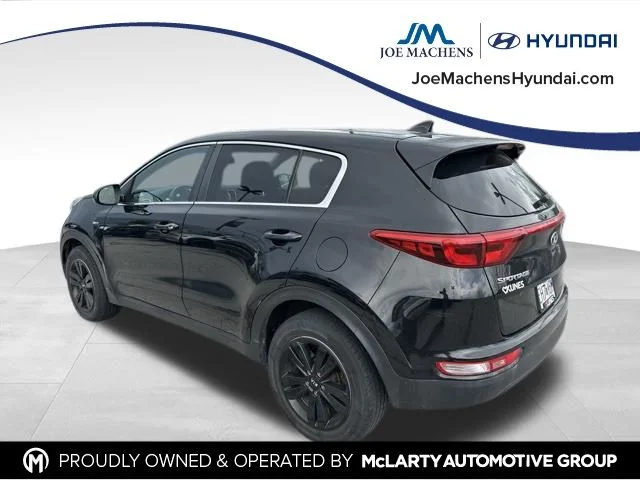 Used 2018 Red Kia LX image 8