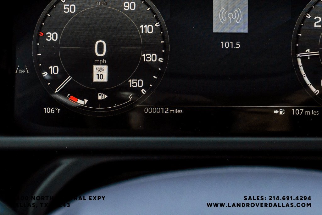 New 2026 Fuji White Land Rover X-Dynamic SE image 17