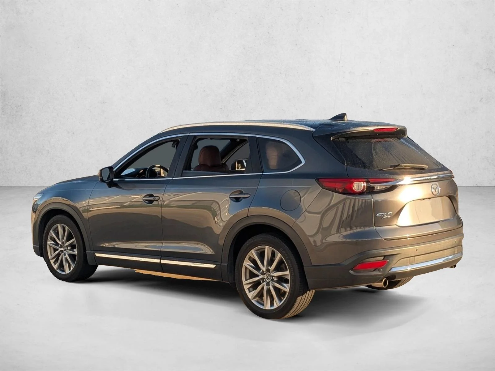 Used 2016 Machine Gray Metallic Mazda Signature image 7