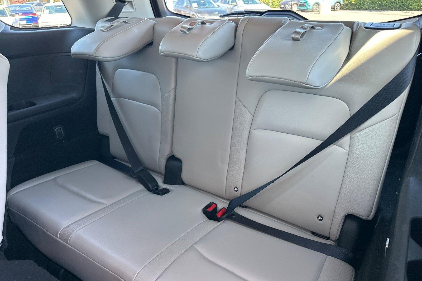Used 2022 Pearl White Tricoat Nissan SL image 15