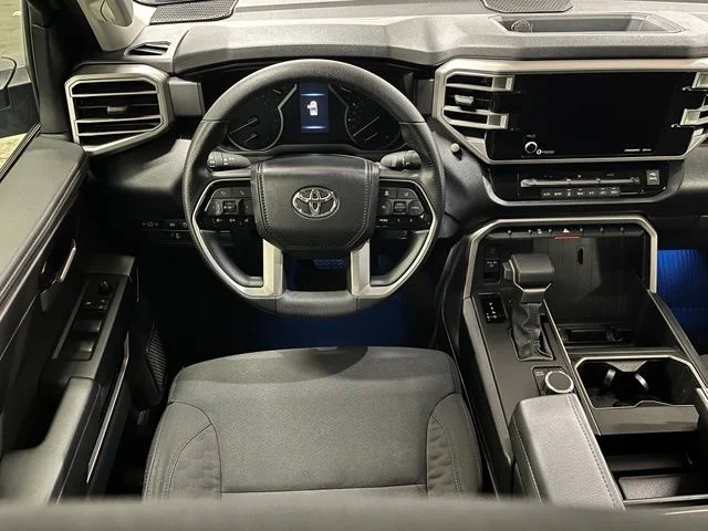 Used 2024  Toyota SR5 image 12