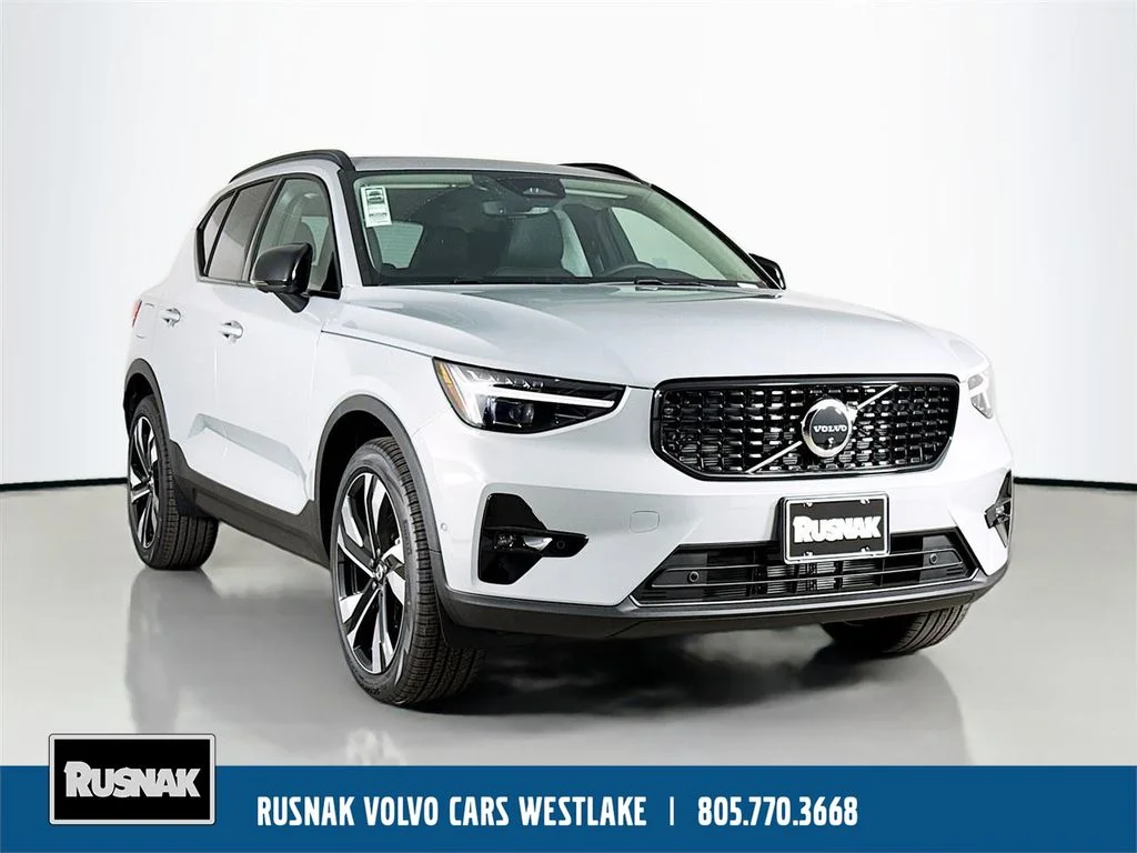 New 2026 Volvo XC40 B5 Plus AWD 4D Sport Utility