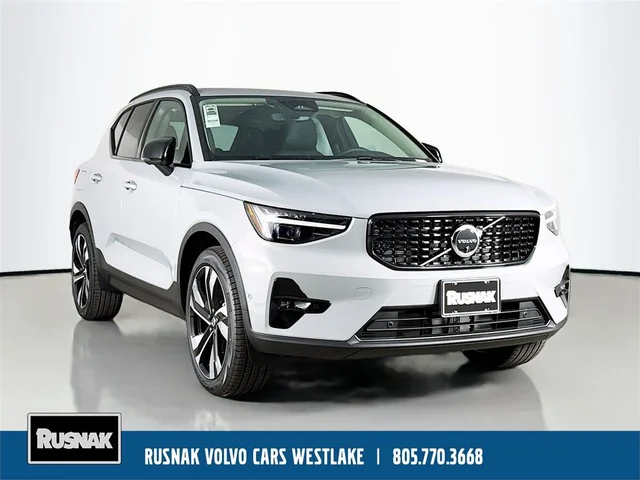2026 Volvo XC40 B5 Plus