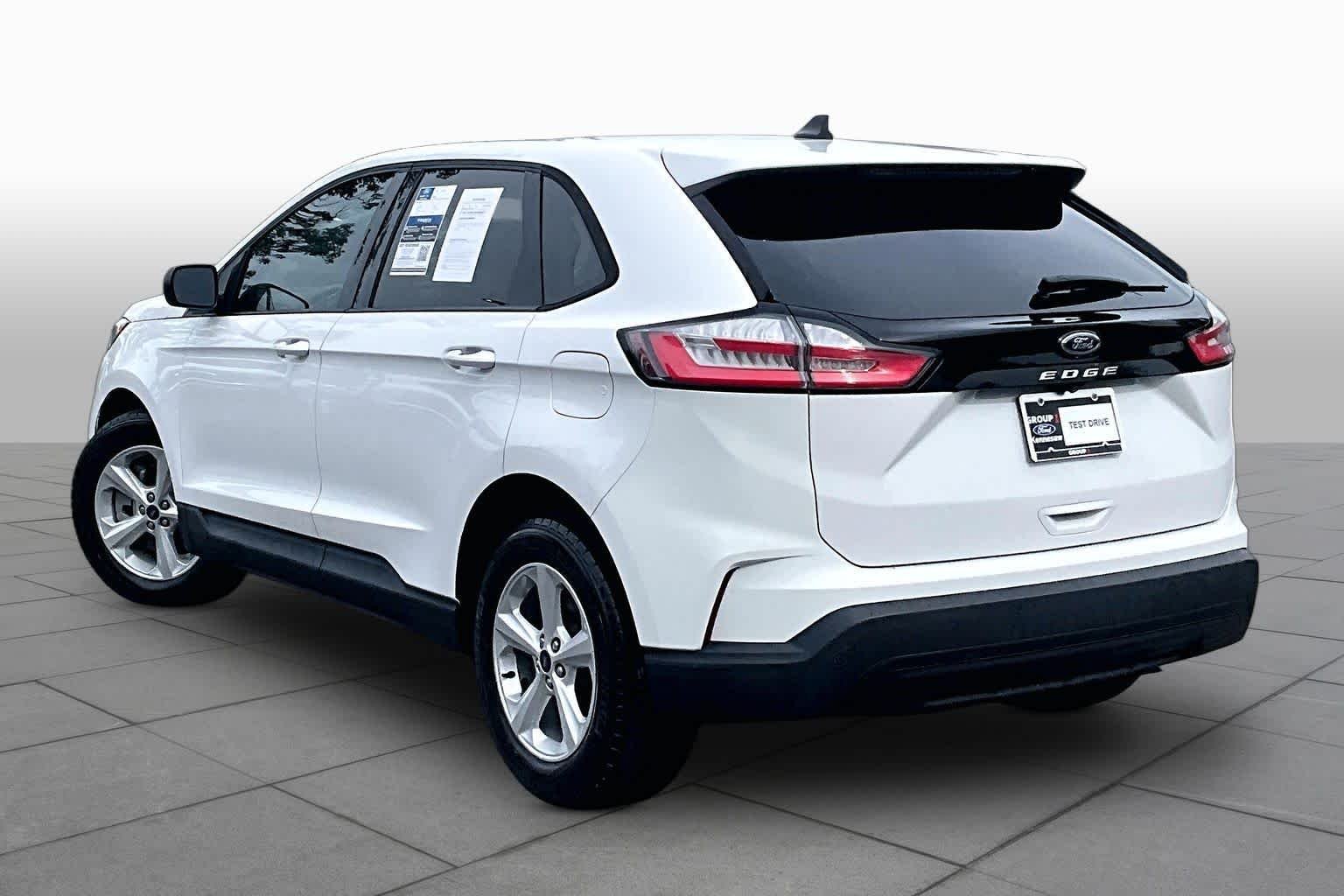Used 2021 Oxford White Ford SE image 11
